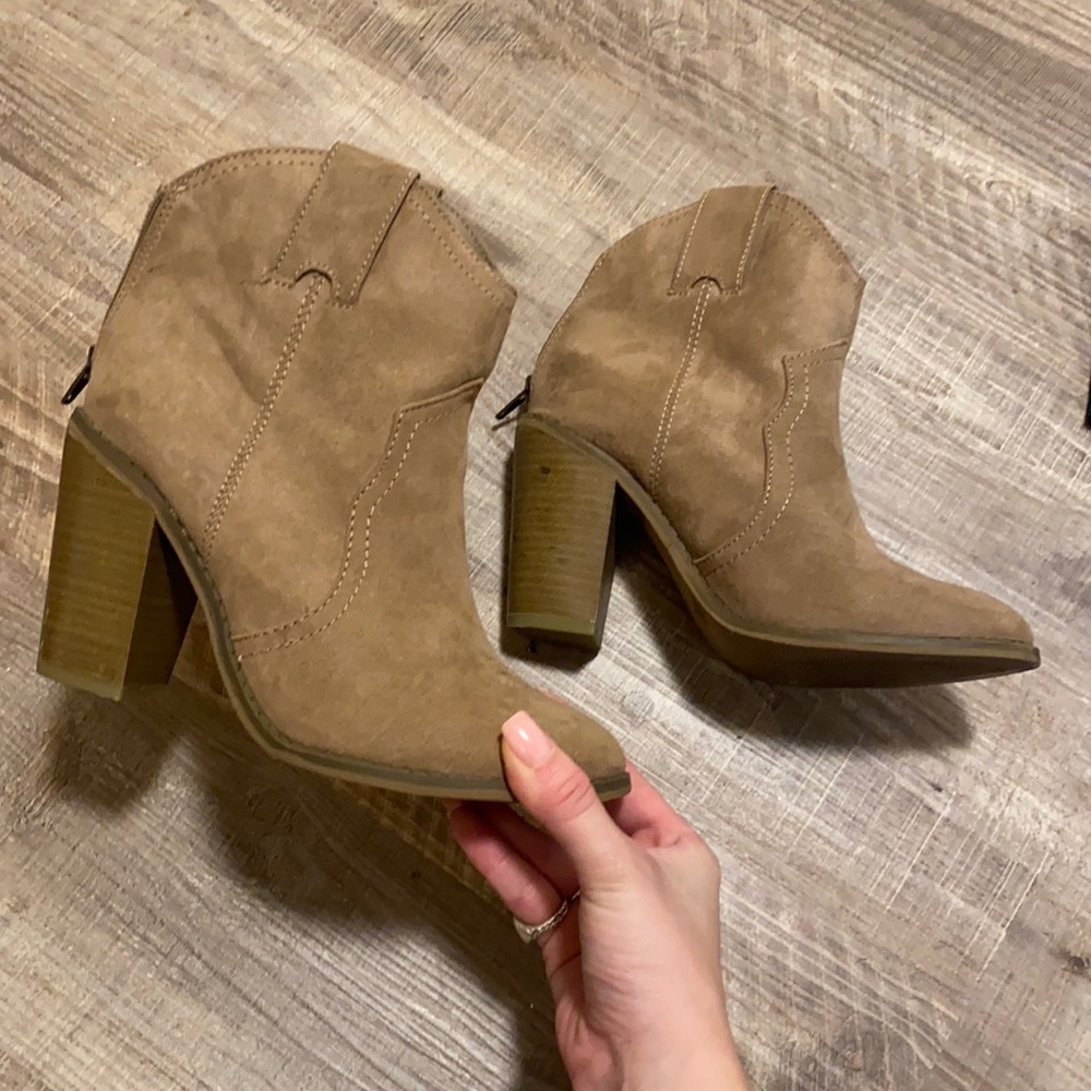 Western style tan bootie